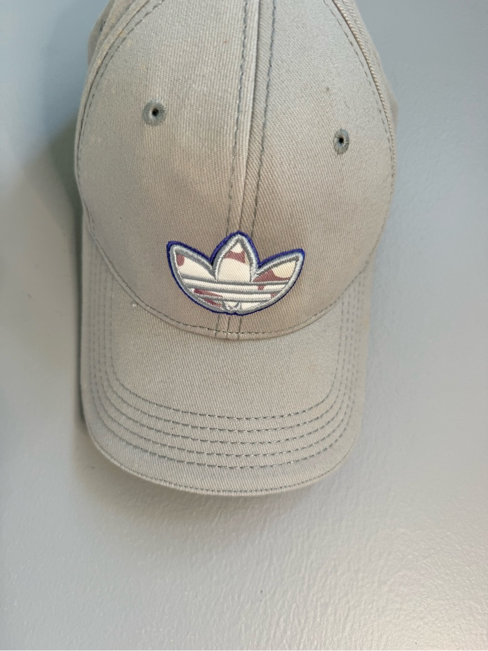 Adidas mens Gray Trefoil Baseball Cap